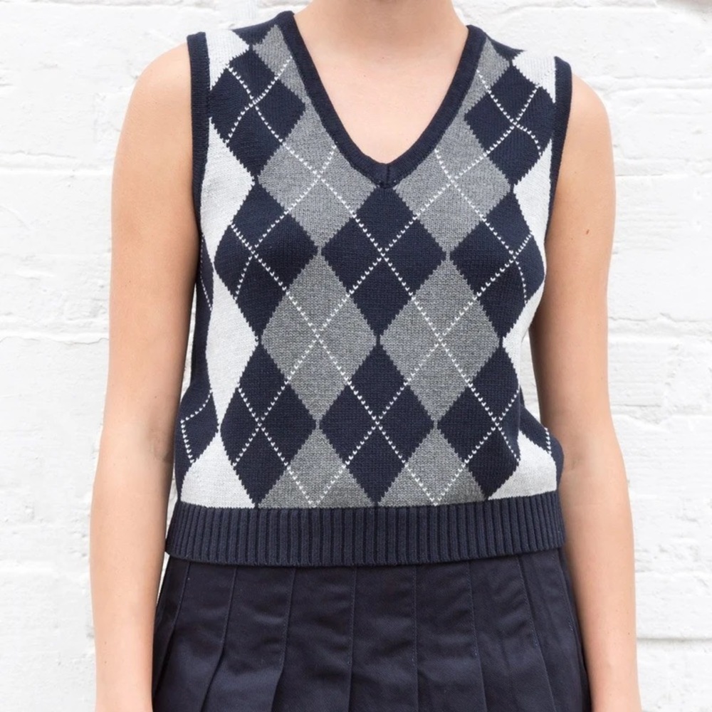 Brandy Melville Danielle cotton sweater vest